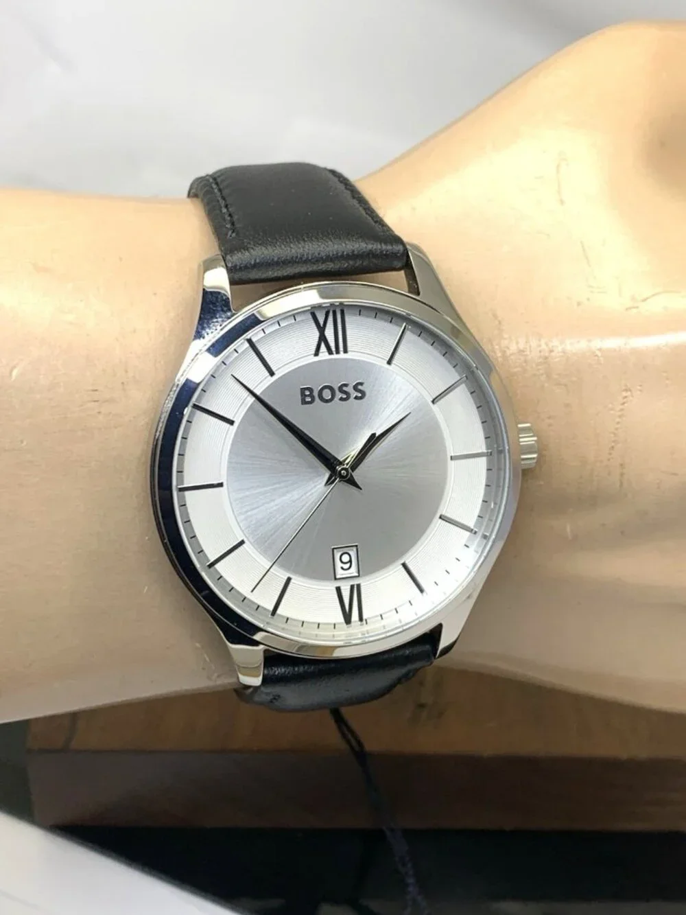 Hugo Boss 1513893 Elite Men's Watch Quartz Silver Dial Black Leather Band 41mm